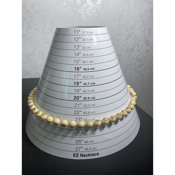 Vintage Floral Beaded Necklace With Spring Ring Clasp - Picture 2 of 4